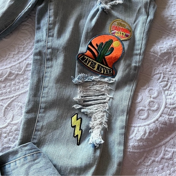 GB Gianni Bini distressed‎ Lightwash jeans patches rips boho - Picture 2 of 5